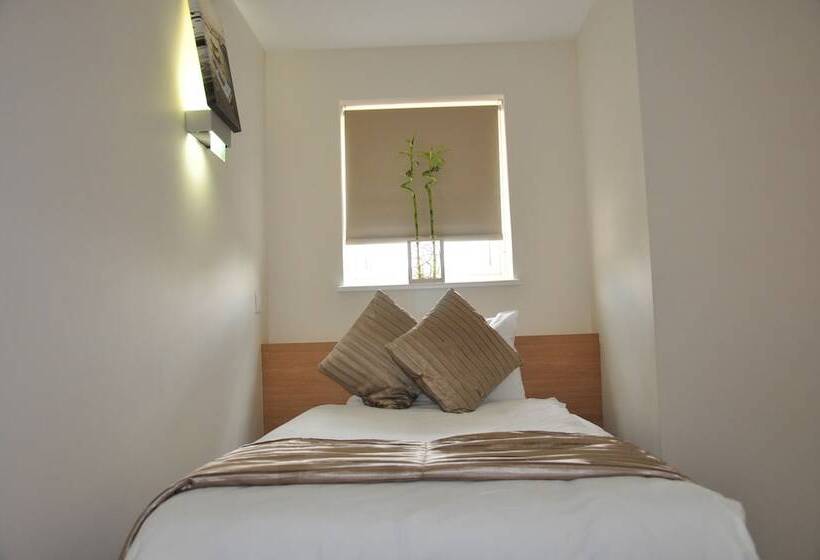 Номер Стандарт, Queens