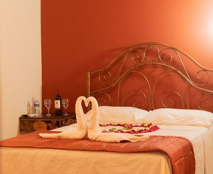 اتاق لوکس, Real Camino Lenca