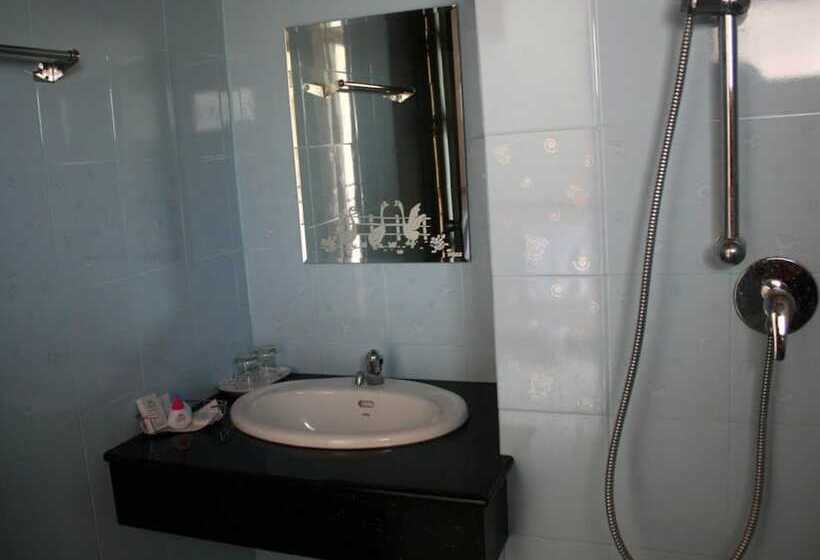 スタンダードルーム, Riverfront Hotel Mukdahan