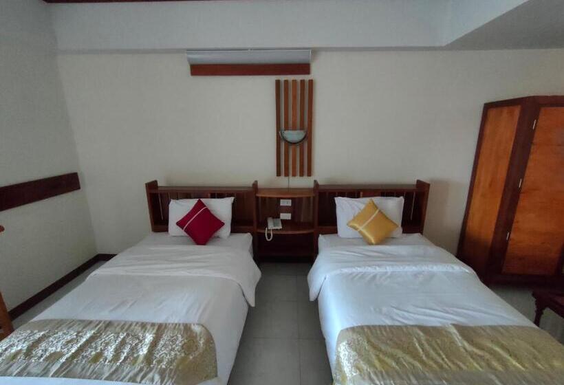 スタンダードルーム, Riverfront Hotel Mukdahan