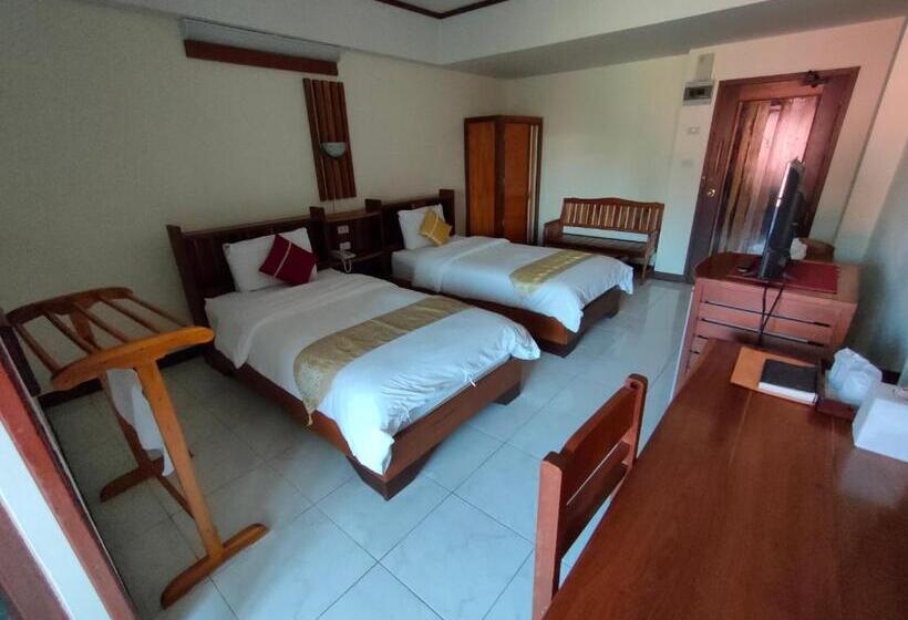 スタンダードルーム, Riverfront Hotel Mukdahan