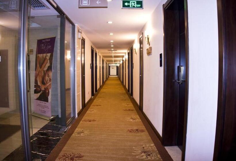 复式套房, Tang Palace