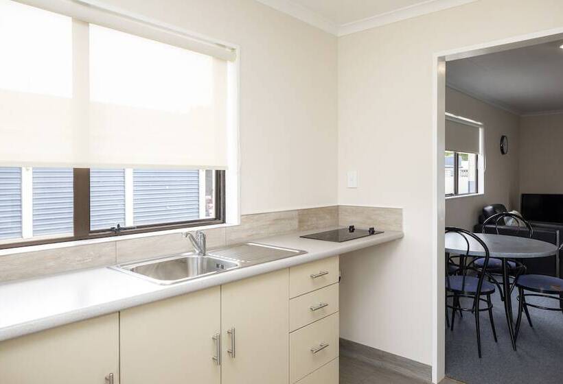 Апартаменты 2 Спальни, Fitzgerald On King