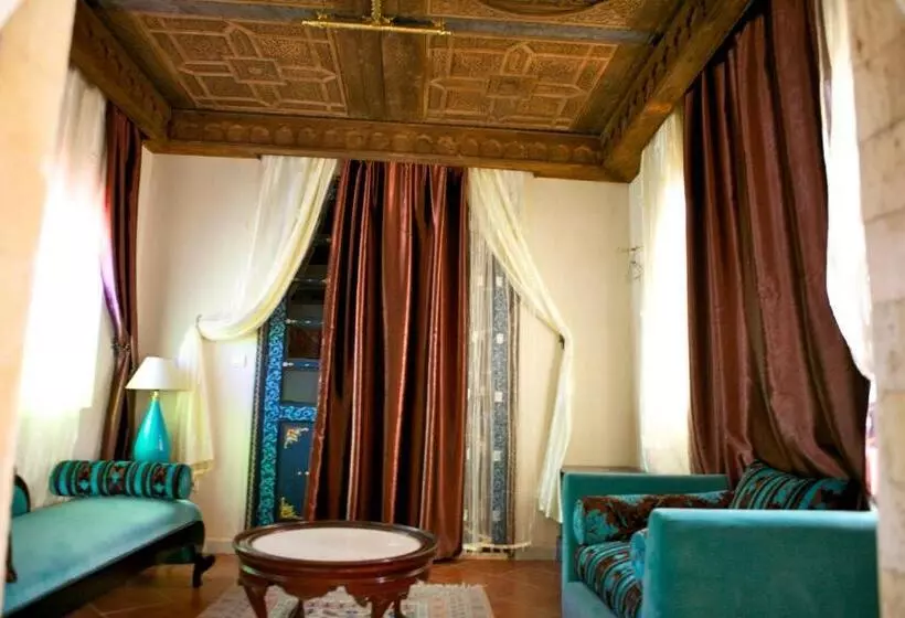 سوییت سوپریور, Riad Cle De Sol
