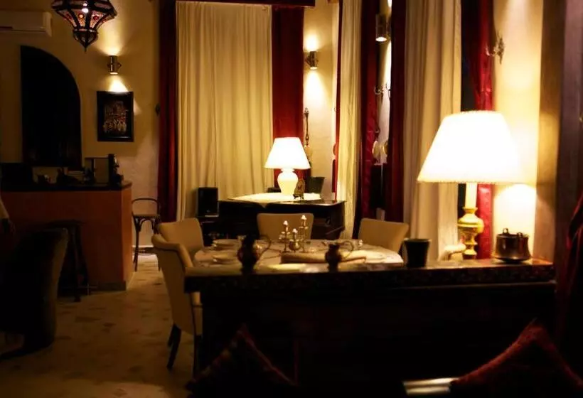 سوییت سوپریور, Riad Cle De Sol