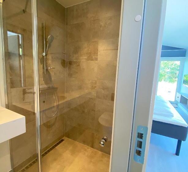 Номер Стандарт, Hages Bade