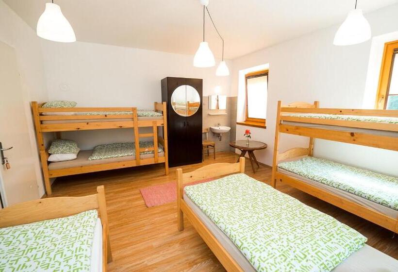 سوییت خانوادگی, Rooms Kozmus