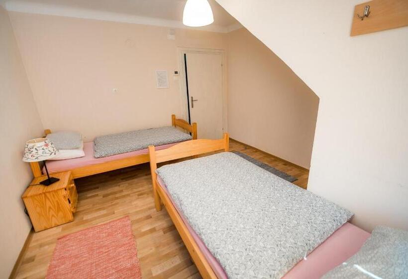 اتاق استاندارد, Rooms Kozmus