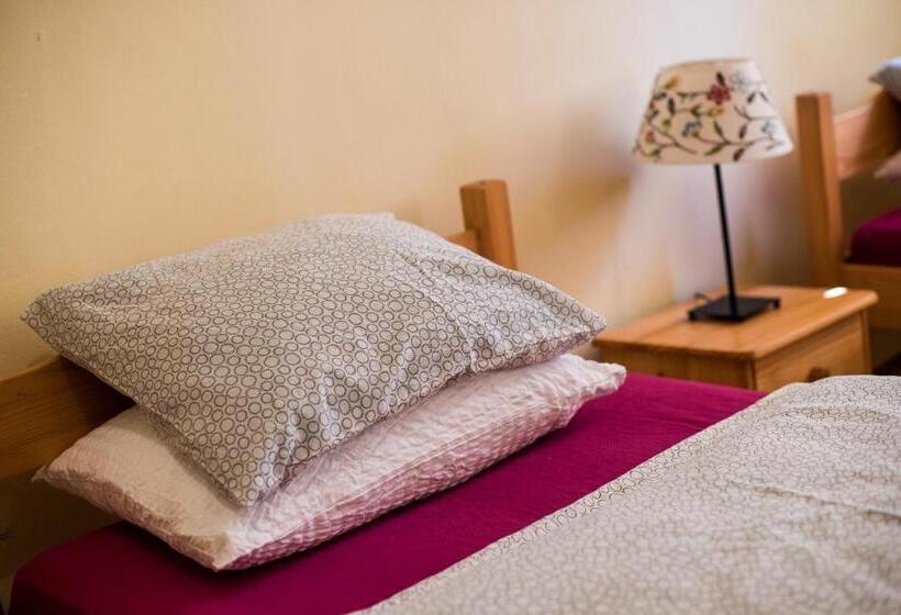 اتاق خانوادگی, Rooms Kozmus