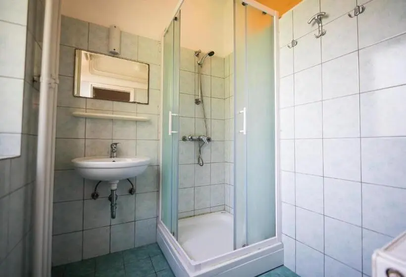 اتاق استاندارد با چشم‌انداز شهر, Rooms Kozmus