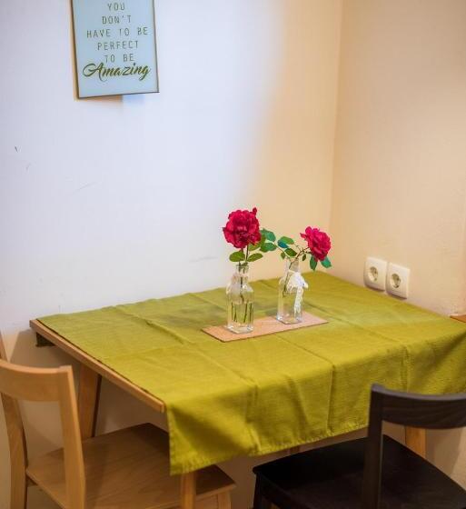 اتاق استاندارد با چشمانداز شهر, Rooms Kozmus