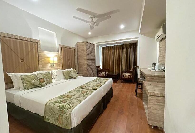 اتاق اجرایی, Surasena Regal Vista Agra