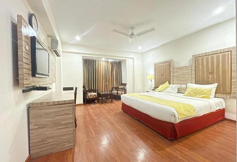 اتاق اجرایی, Surasena Regal Vista Agra