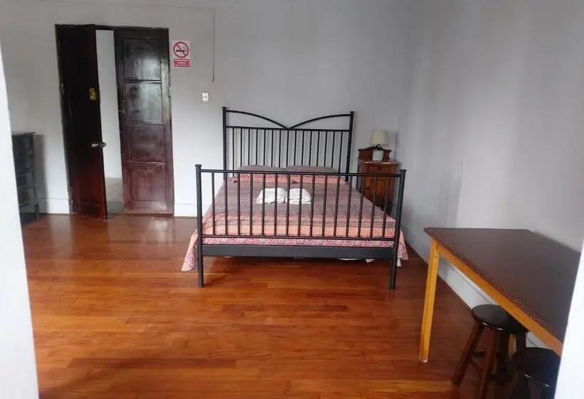 اتاق لوکس, Global Family Backpackers Hostel