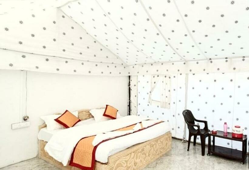 חדר סטנדרט, Desert Holiday Camp