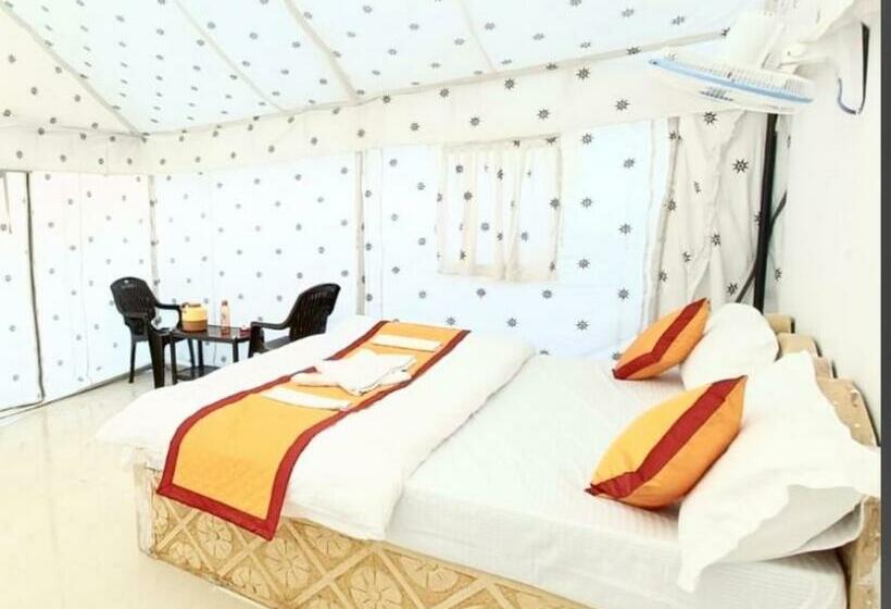 חדר סטנדרט, Desert Holiday Camp