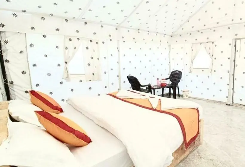 スタンダードルーム, Desert Holiday Camp