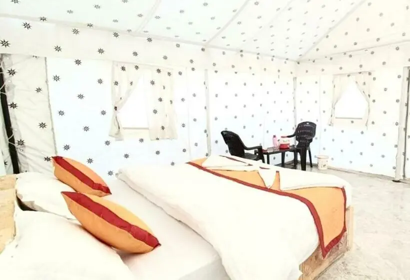 スタンダードルーム, Desert Holiday Camp