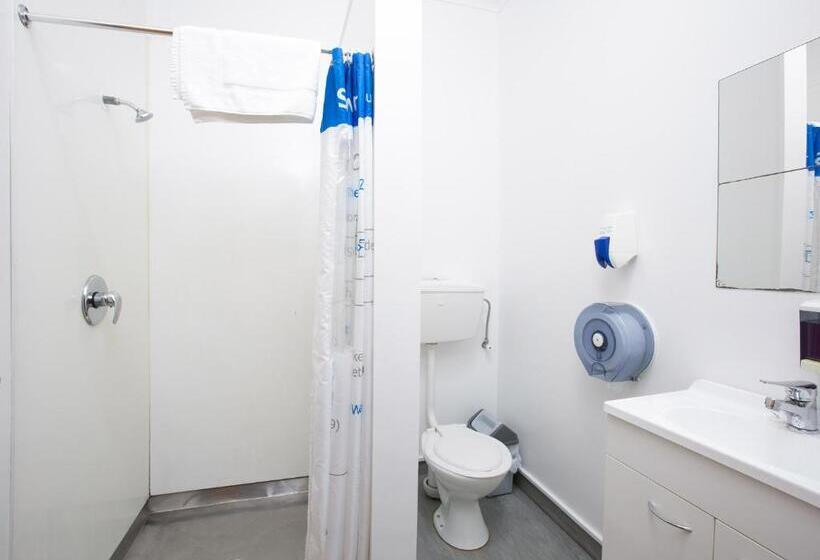 חדר משפחתי חדר אמבטיה משותף, Lknz Lodge & Cafe