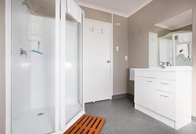 חדר משפחתי, Lknz Lodge & Cafe