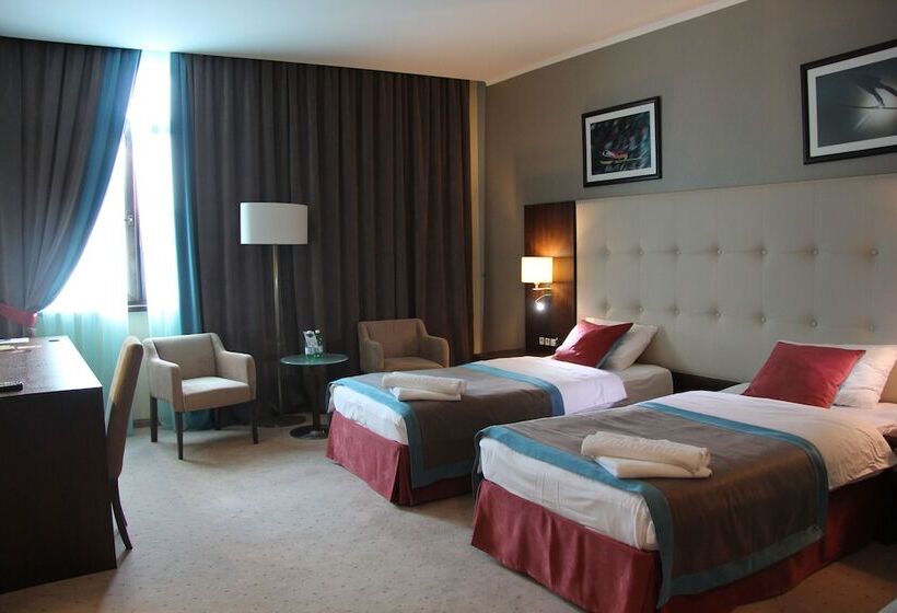 Номер Стандарт с Балконом, Forward Apart