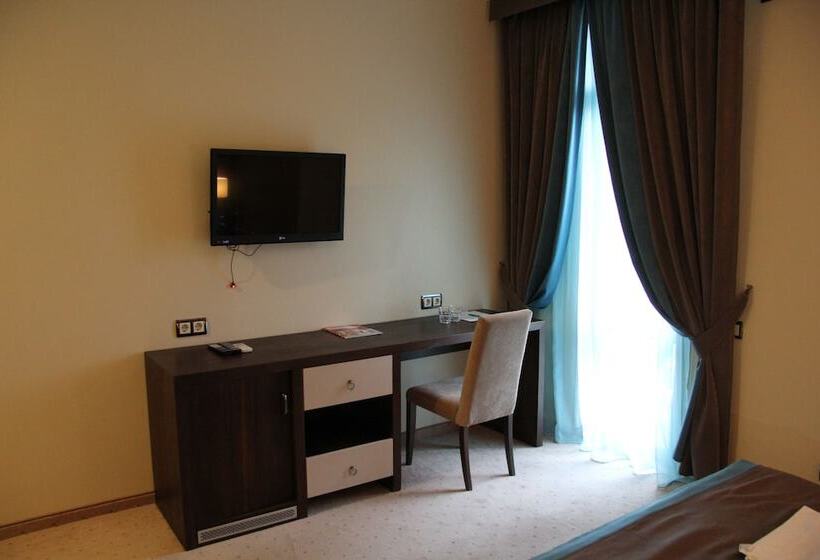 Номер Стандарт с Балконом, Forward Apart