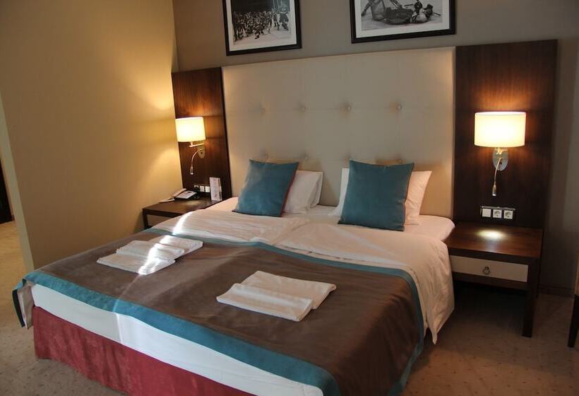 Номер Стандарт с Балконом, Forward Apart