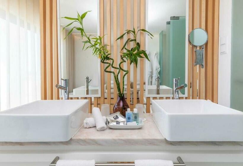 جناح, Algarve Race Resort