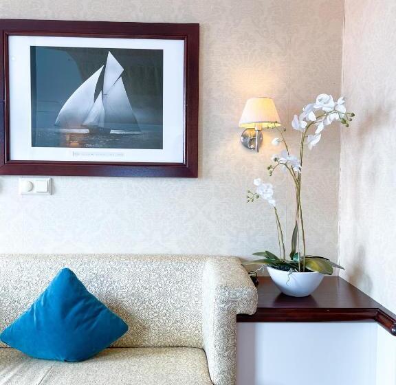 Полулюкс, Arendal Herregaard Spa & Resort