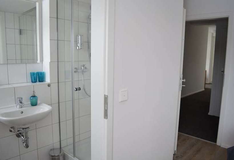 スタンダードルーム, Cafe Verkehrt   Wellcome Motorbiker, Berufsleute Und Reisende Im Schwarzwald