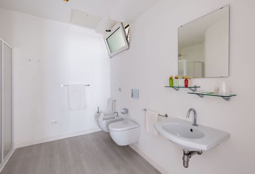 סוויטת ג'וניור, Cavallino Bianco