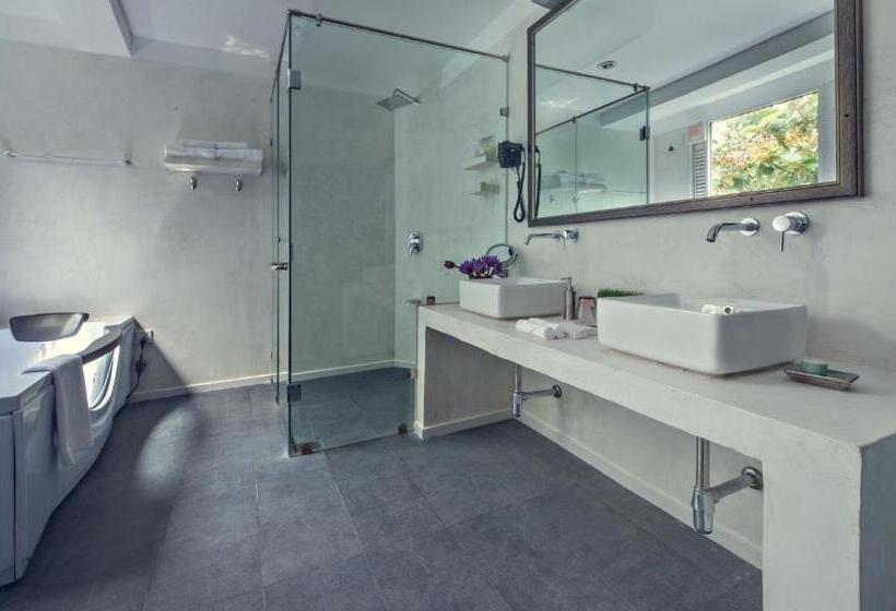 غرفة ديلوكس مطلّة علي البحر, Levels Unawatuna