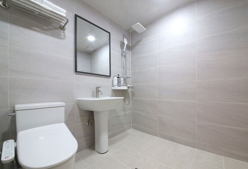 Camera Standard, Mgm