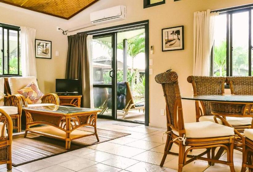 ویلای 2 خوابه, Muri Beach Resort