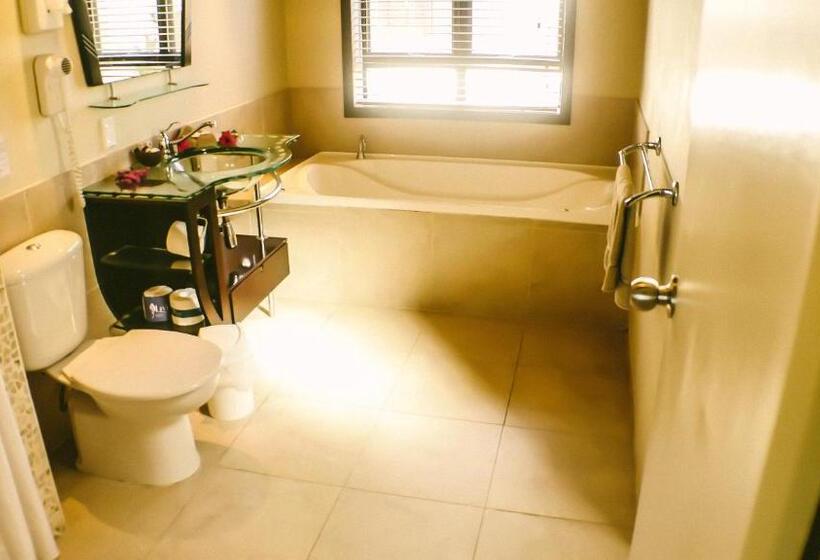 ویلای لوکس 1 خوابه, Muri Beach Resort