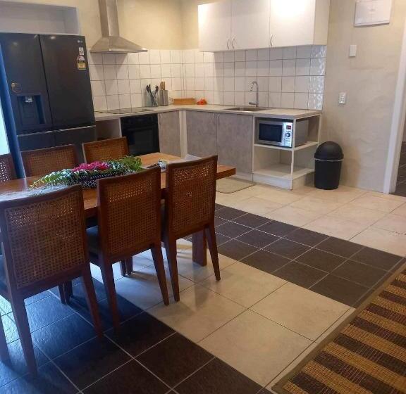 ویلای 1 خوابه, Muri Beach Resort