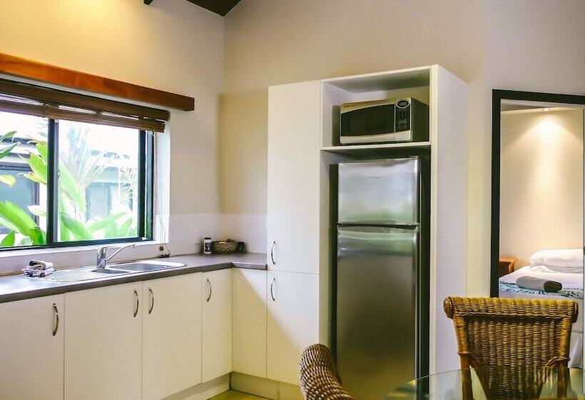 ویلای 2 خوابه, Muri Beach Resort