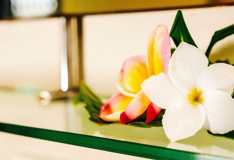 ویلای لوکس 1 خوابه, Muri Beach Resort