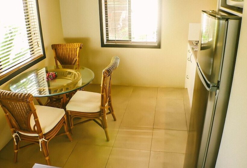 ویلای لوکس 1 خوابه, Muri Beach Resort