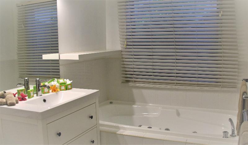 ویلای 1 خوابه با چشمانداز باغ, Muri Beach Resort