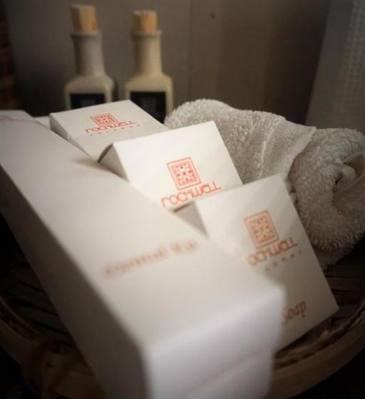 套房, Rockwell Colombo