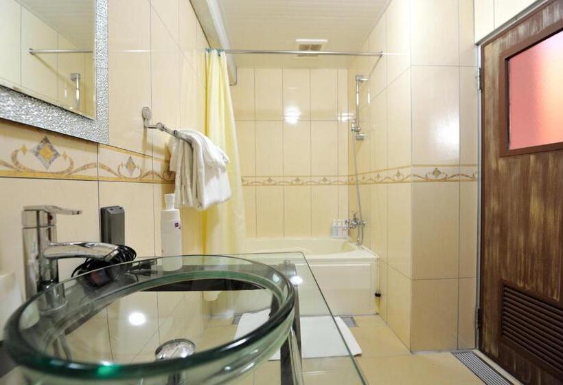 Номер Стандарт, Royal