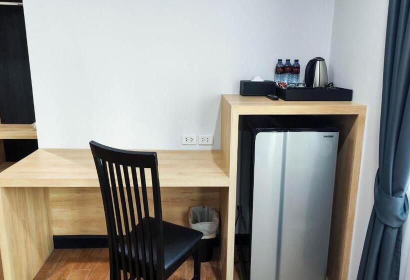 标准三人间, Le Nara Residence