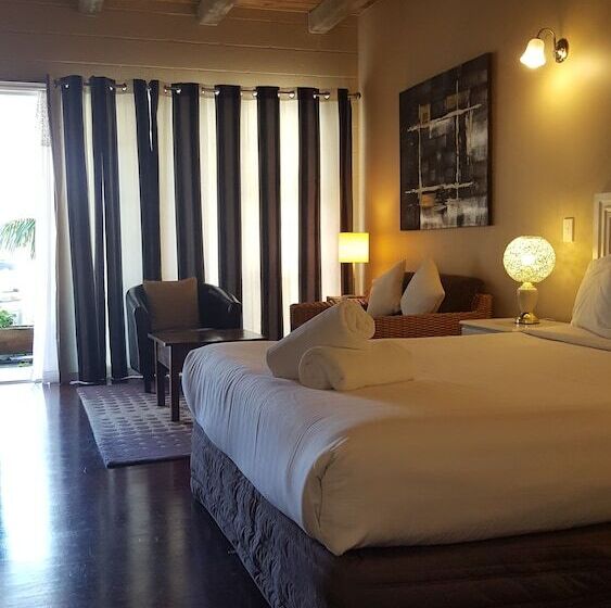 디럭스 스튜디오, Seaport Village