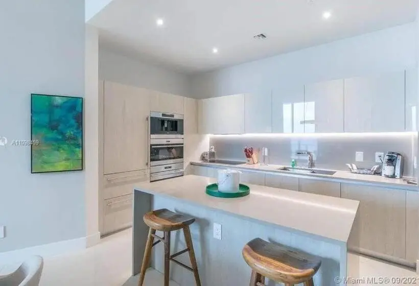 スイート, Upscale Comfort And Breathtaking Views At H Hollywood Residences By Zelloo