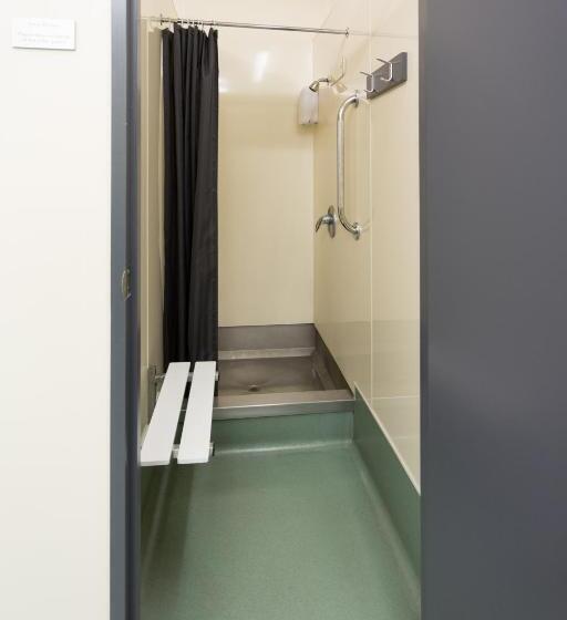 غرفة قياسية فردية حمام مشترك, Urbanz