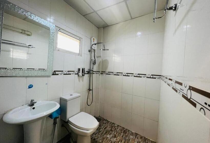 اتاق استاندارد, Bed By Cruise Hotel At Samakkhi Tivanont