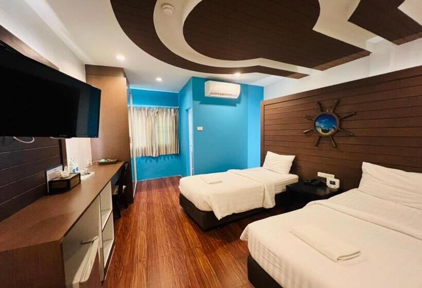 اتاق استاندارد, Bed By Cruise Hotel At Samakkhi Tivanont
