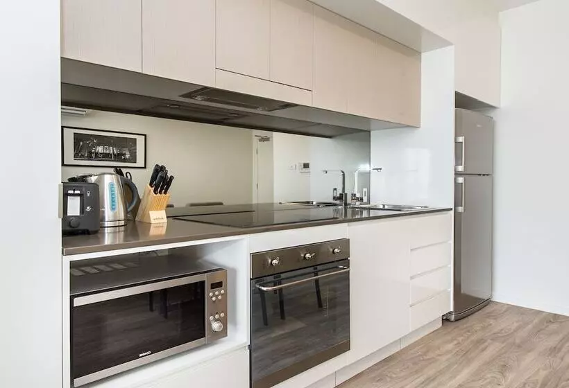 2 Bedrooms Apartment City View, Empire Apartment Hotel Rockhampton