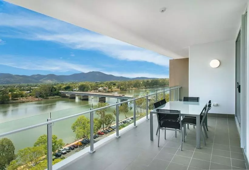 2 Bedrooms Apartment River View, Empire Apartment Hotel Rockhampton